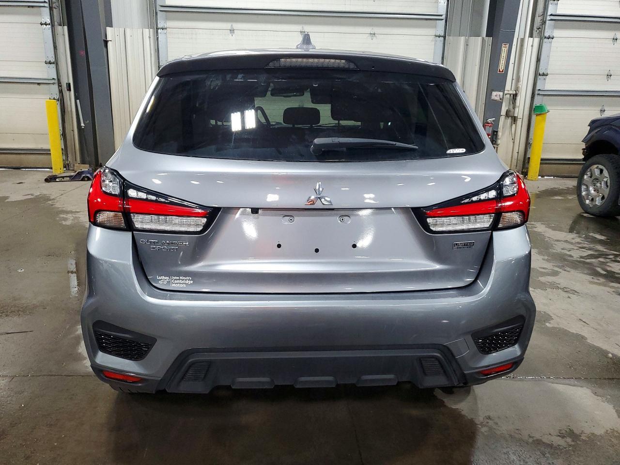 2024 Mitsubishi Outlander Sport S/Se - Фото 6