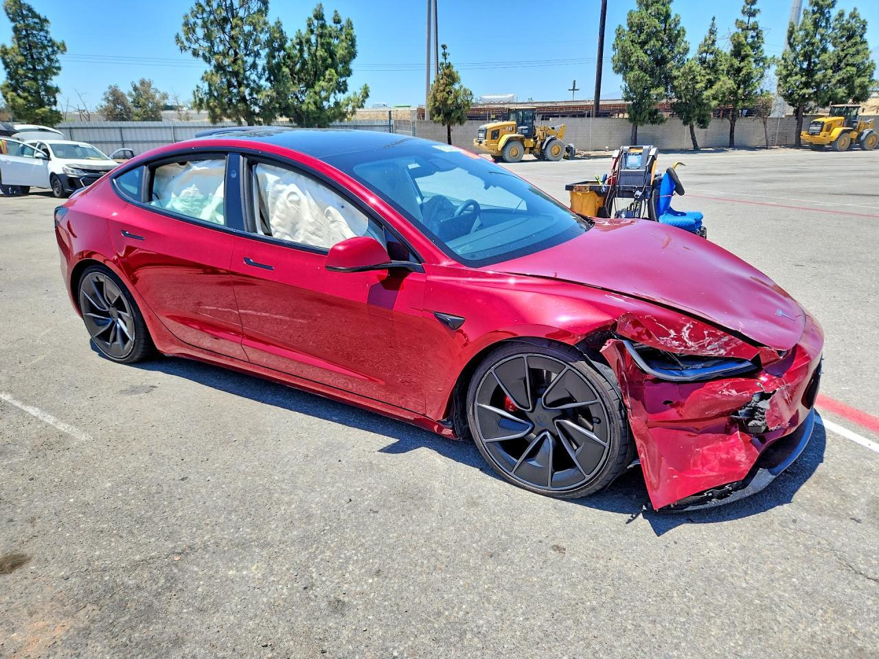 2025 Tesla Model 3 - Фото 4