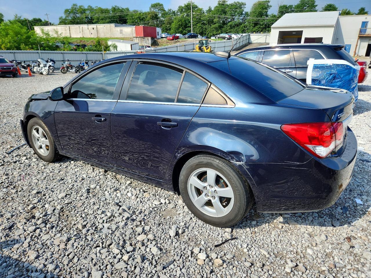 2016 Chevrolet Cruze Limited Lt - Image 2