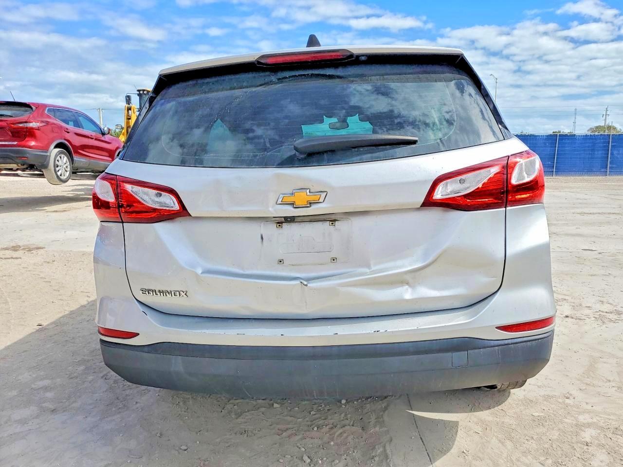 2019 Chevrolet Equinox Ls - Image 6