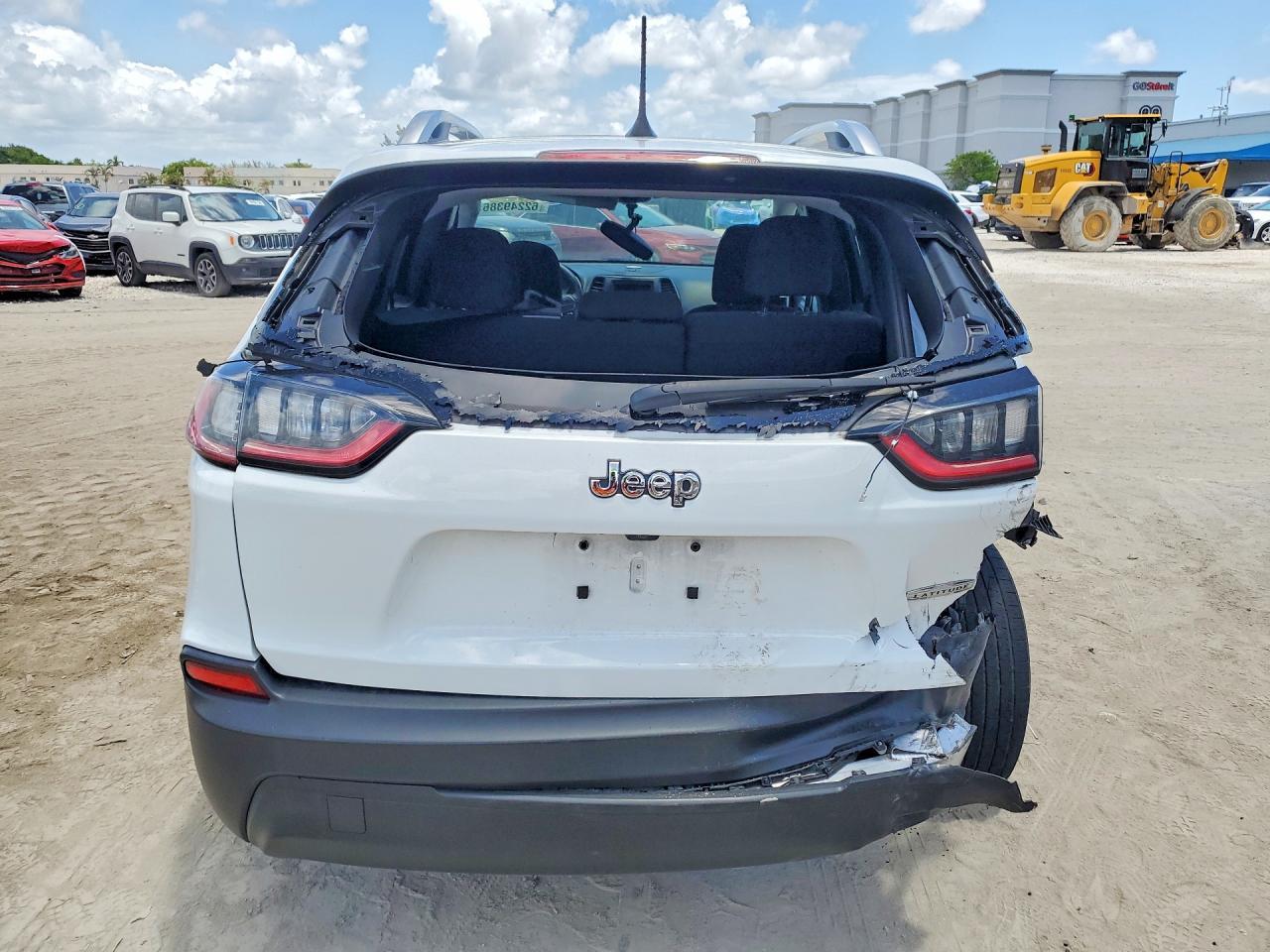 2021 Jeep Cherokee Latitude - Image 6