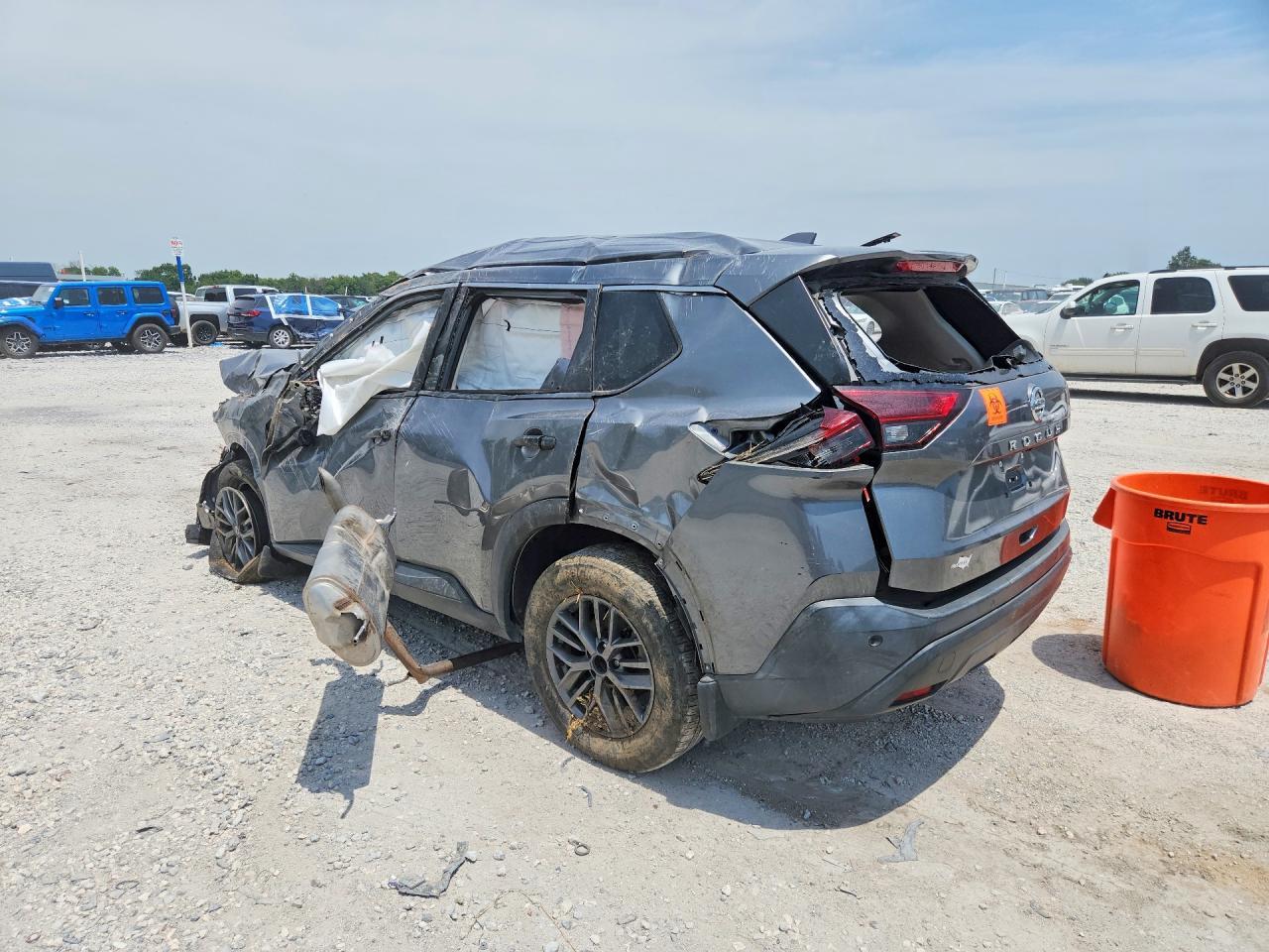 2021 Nissan Rogue S - Фото 2