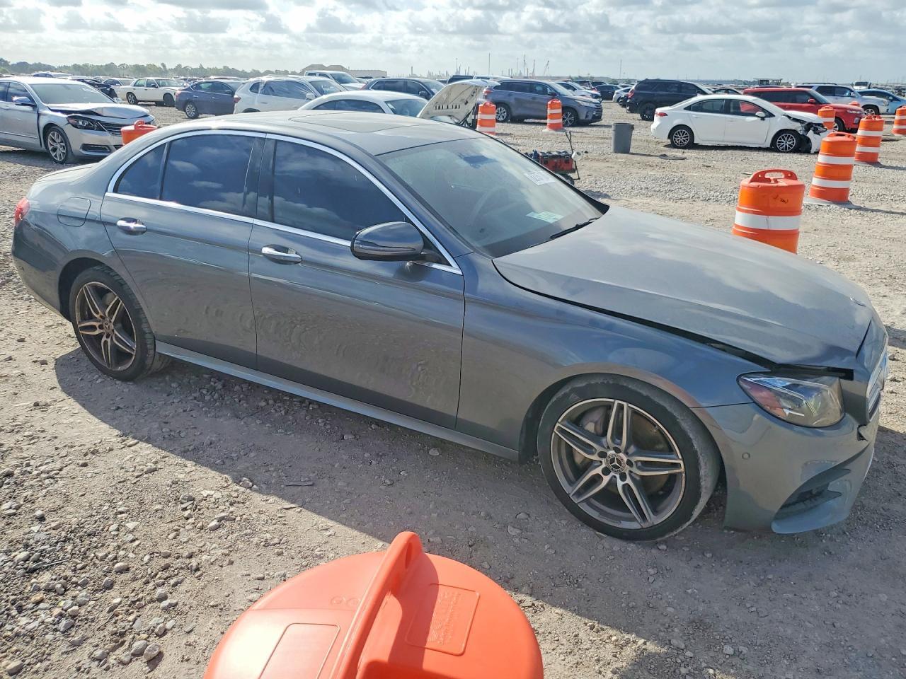 2018 Mercedes-Benz E 400 4Matic - Фото 4