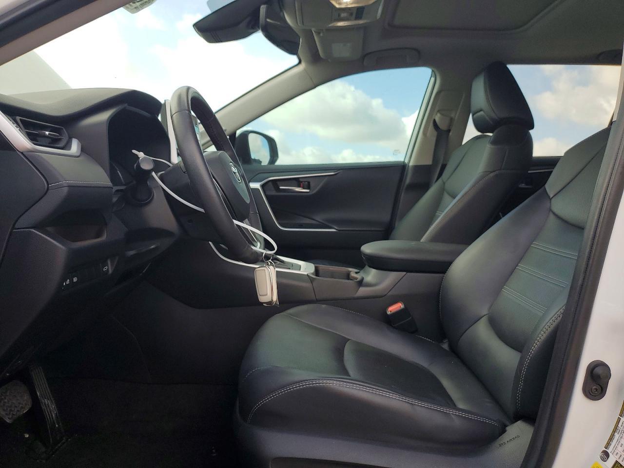 2022 Toyota Rav4 Limited - Image 7