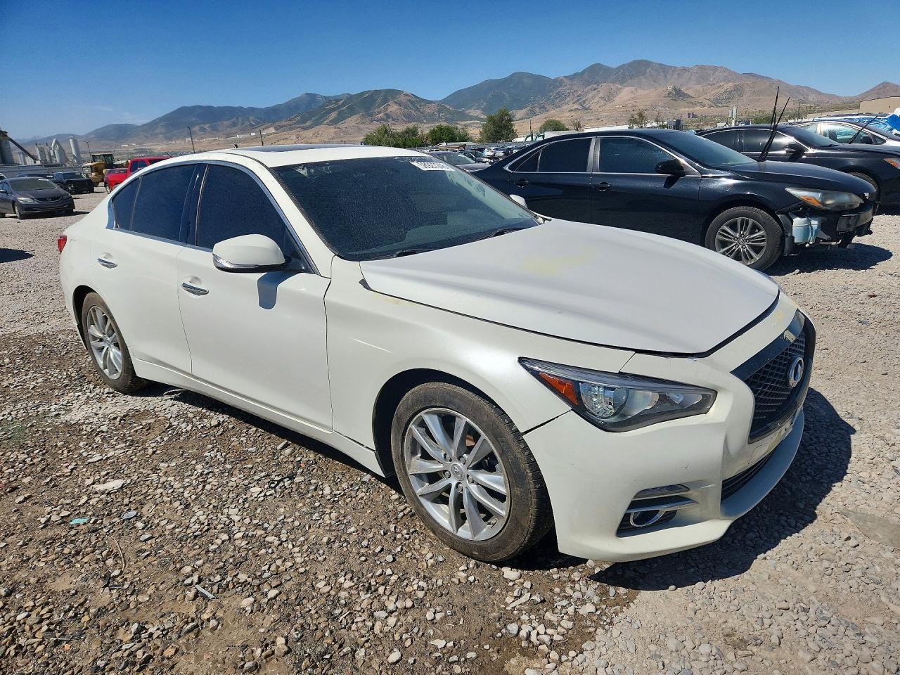 2017 Infiniti Q50 3.0T Premium - Фото 4