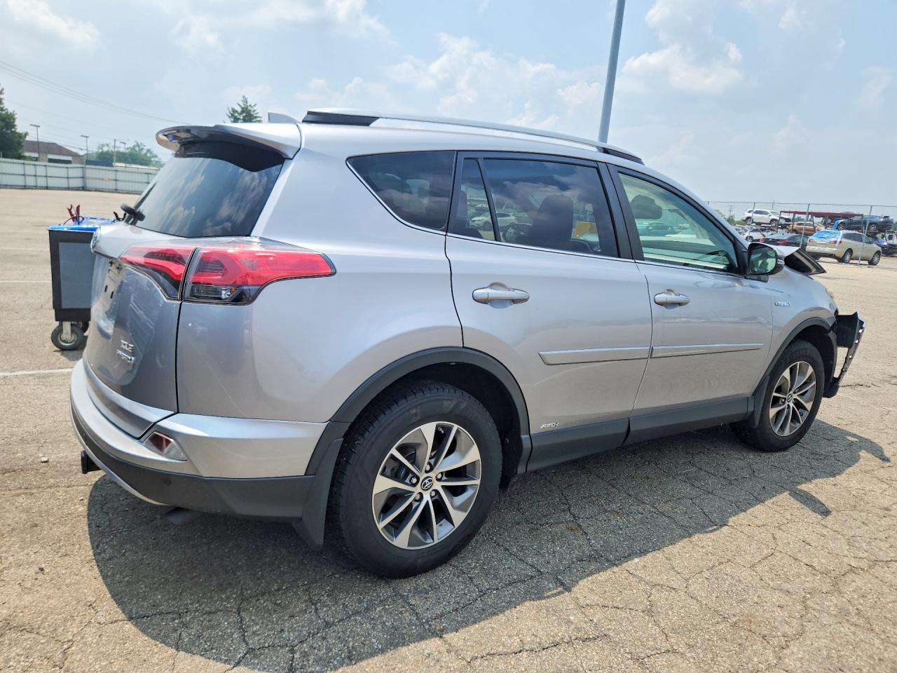 2018 Toyota Rav4 Hybrid Xle - Фото 3