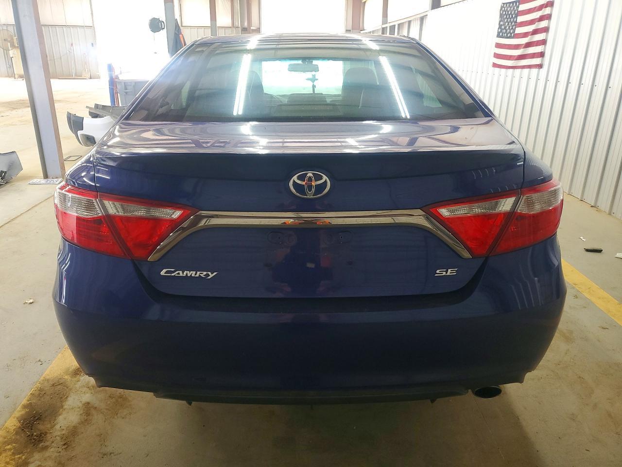 2015 Toyota Camry Se - Фото 6