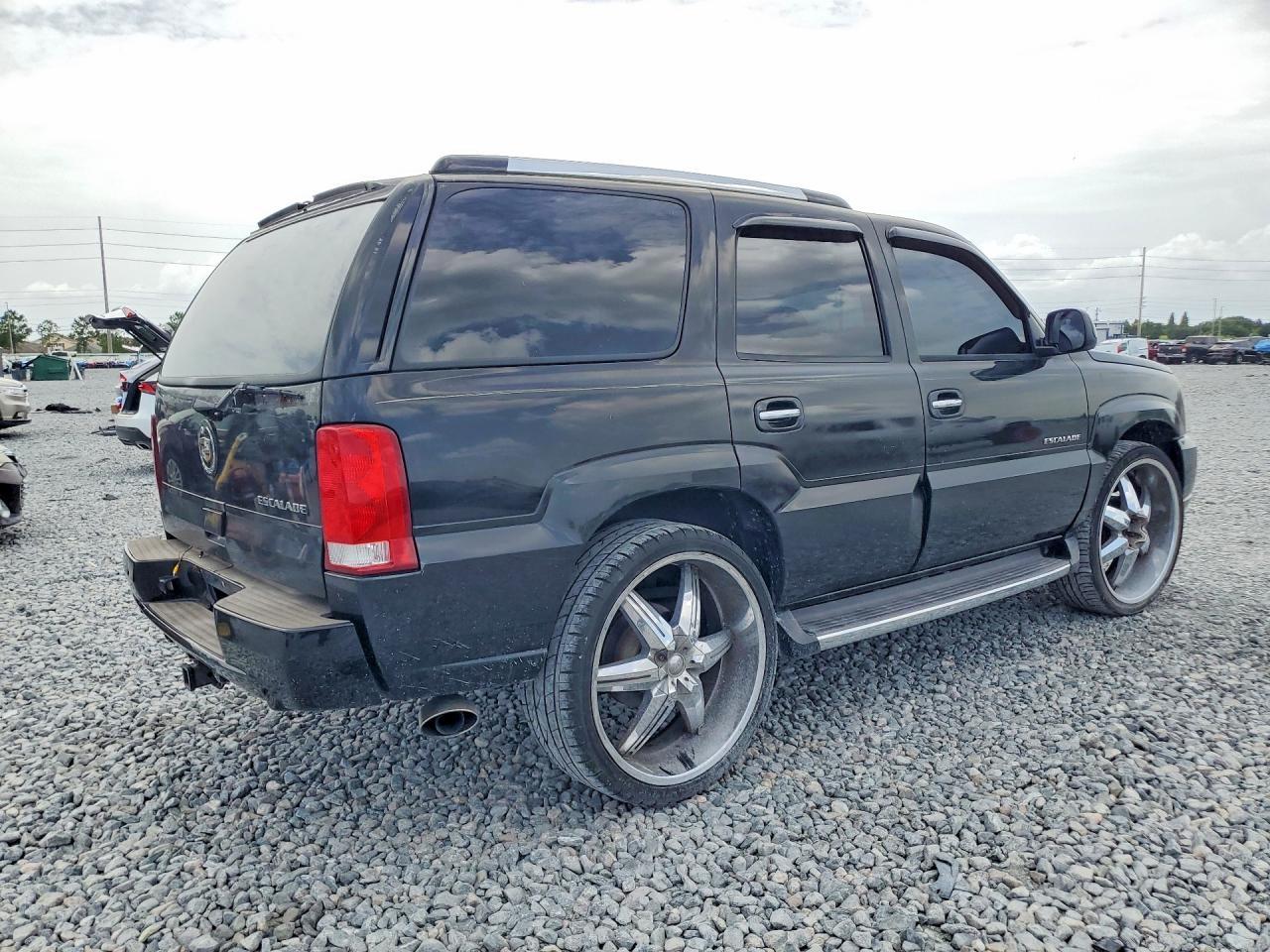 2004 Cadillac Escalade Luxury - Фото 3