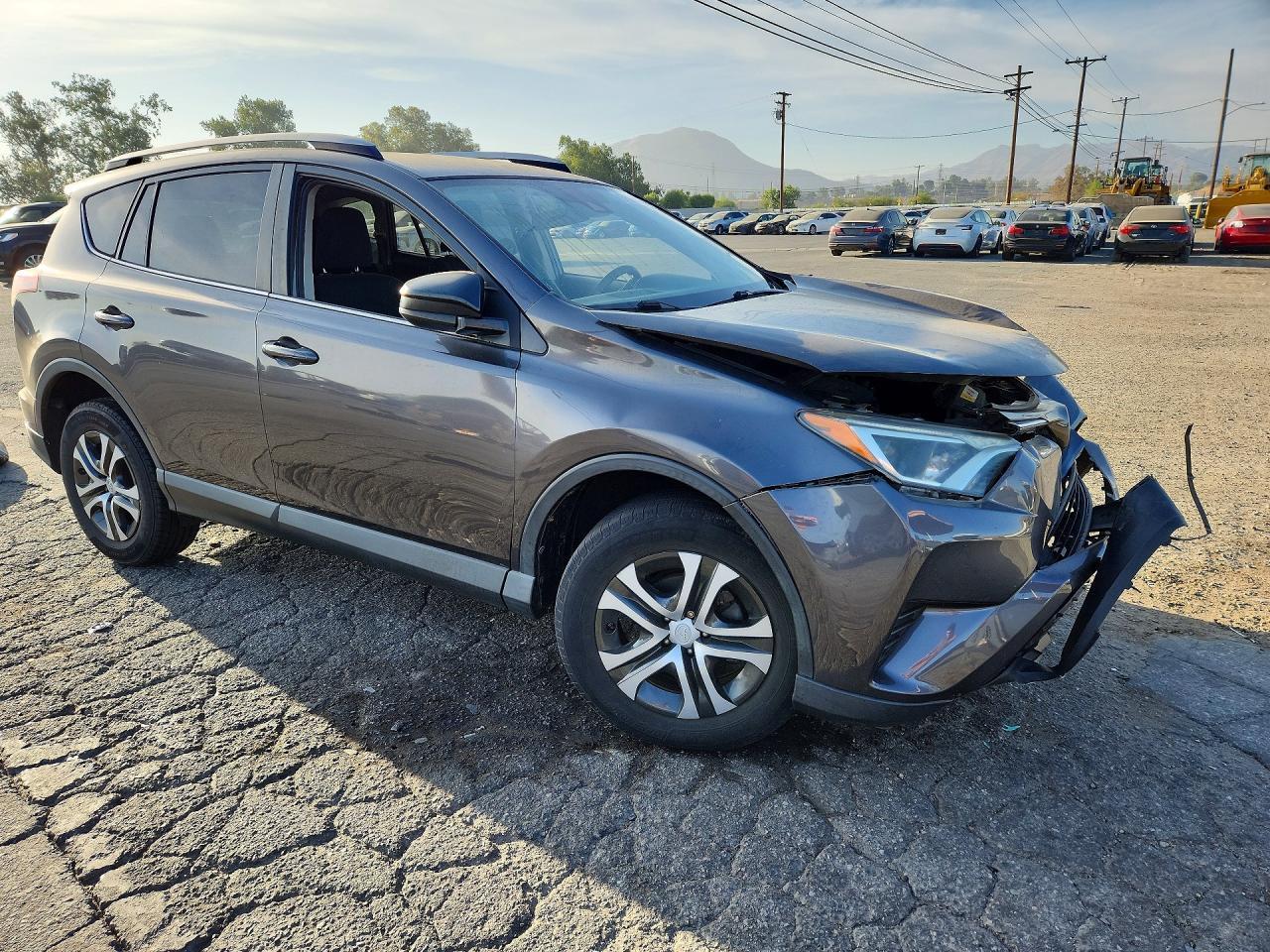 2017 Toyota Rav4 Le - Фото 4