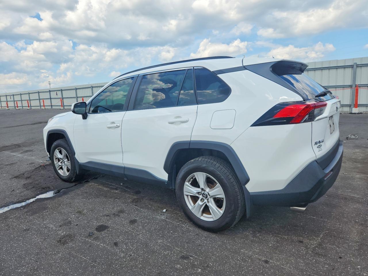 2021 Toyota Rav4 - Фото 2