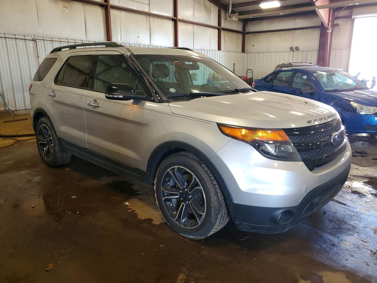 2014 Ford Explorer Sport - Image 4