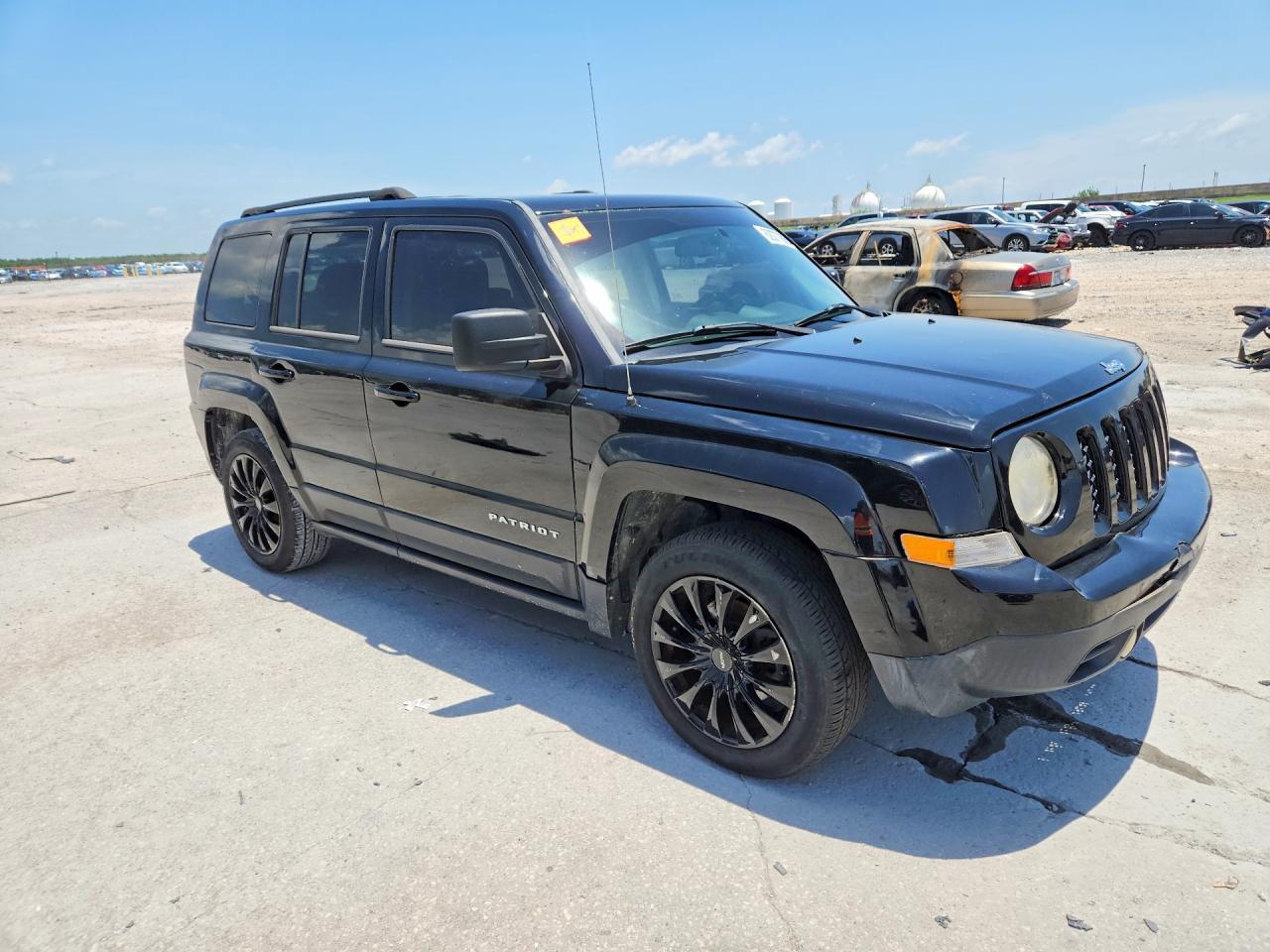 2014 Jeep Patriot Latitude - Фото 4