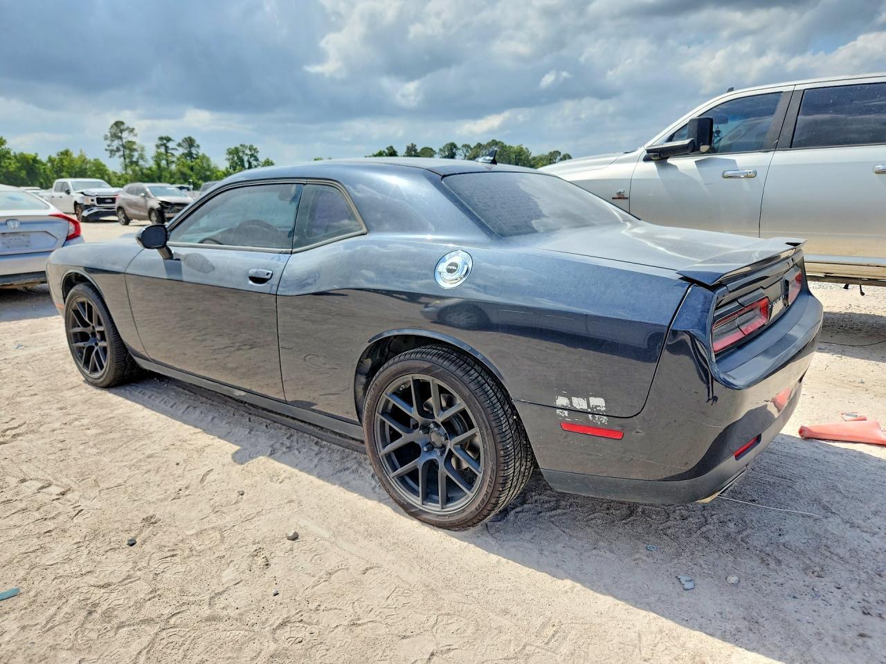 2016 Dodge Challenger Sxt - Фото 2