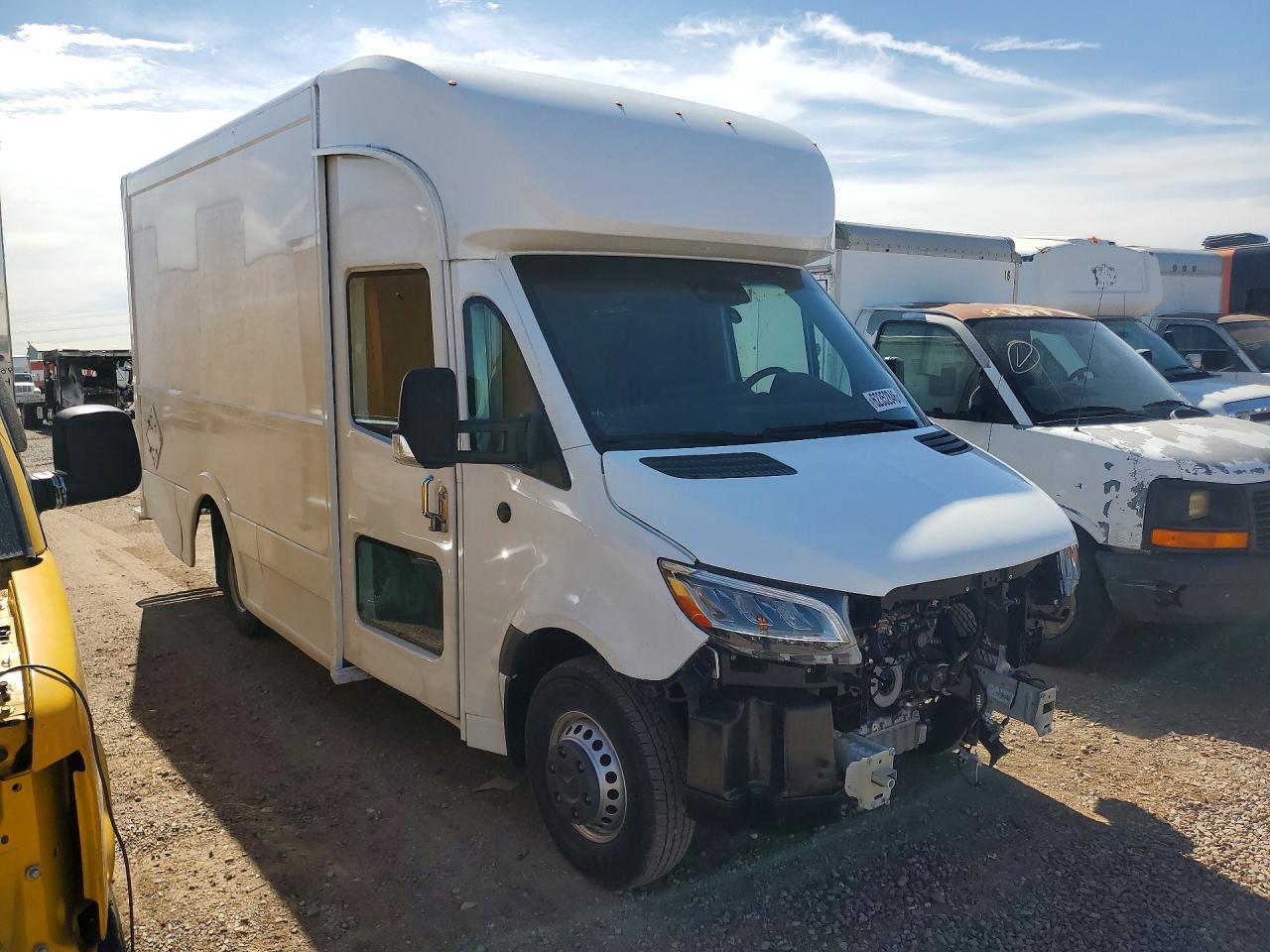 2023 Mercedes-Benz Sprinter 4500 - Image 4
