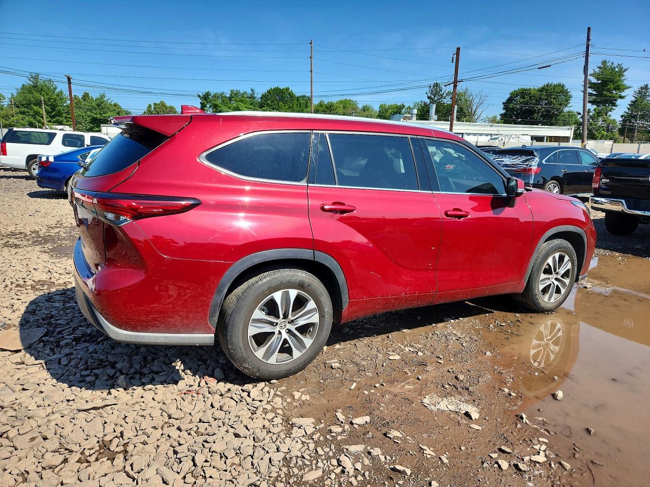 2021 Toyota Highlander Xle - Фото 3