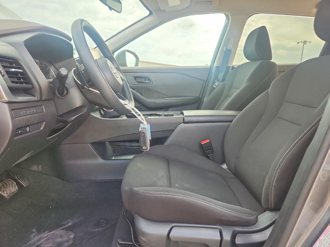 2023 Nissan Rogue S - Image 7