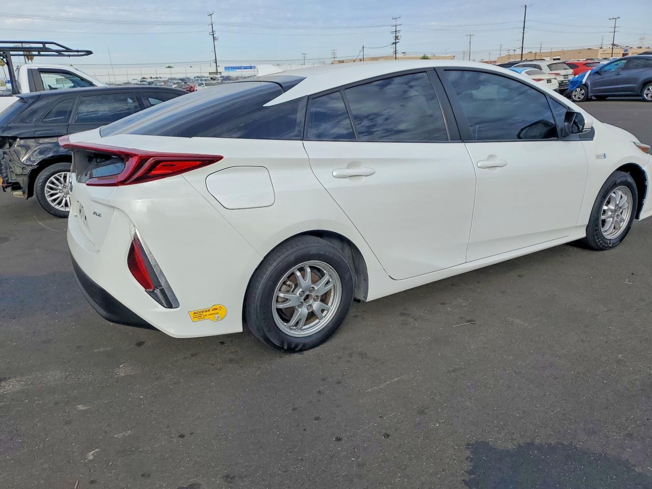 2022 Toyota Prius Prime Xle - Фото 3