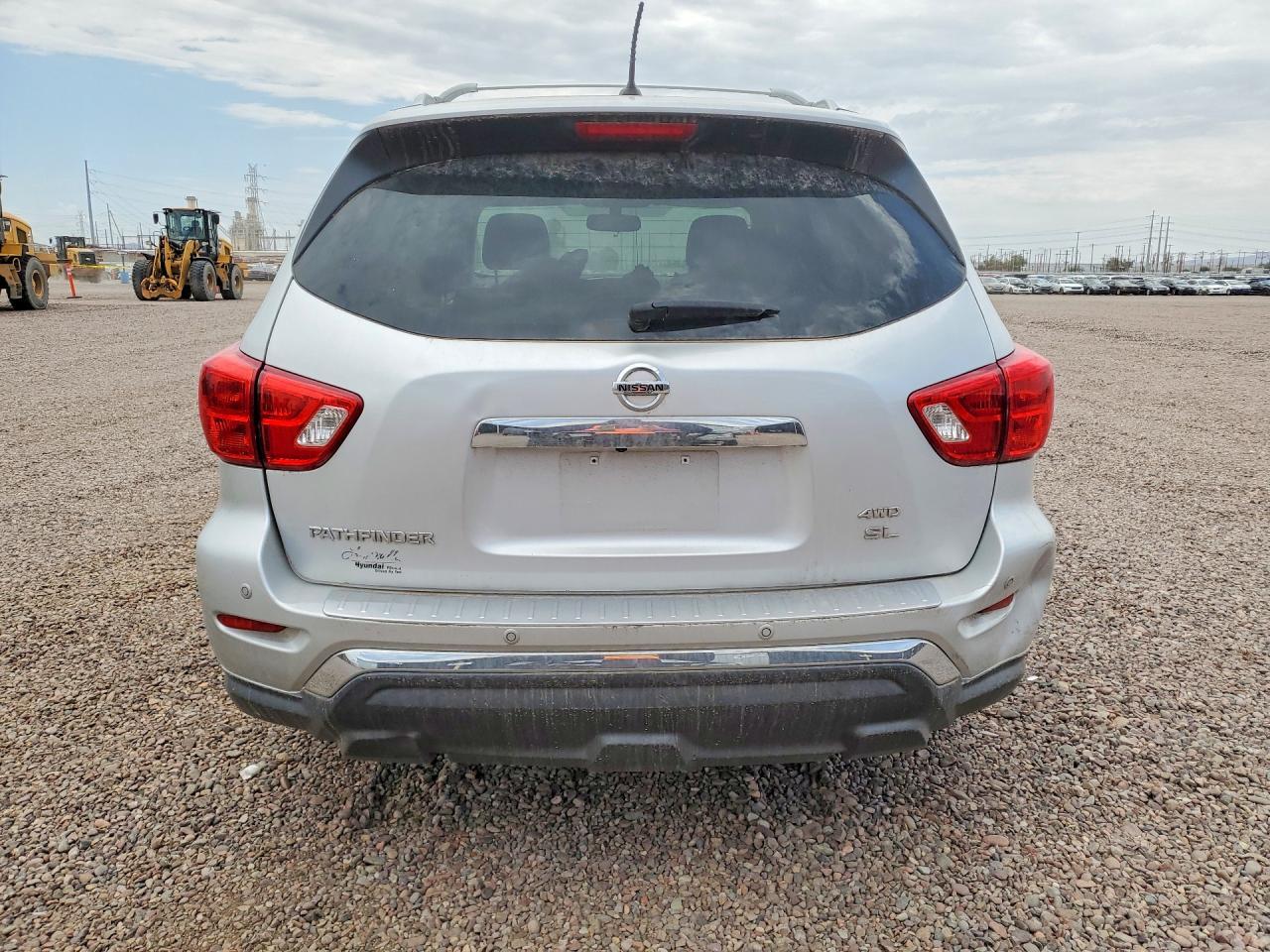 2017 Nissan Pathfinder Sl - Image 6