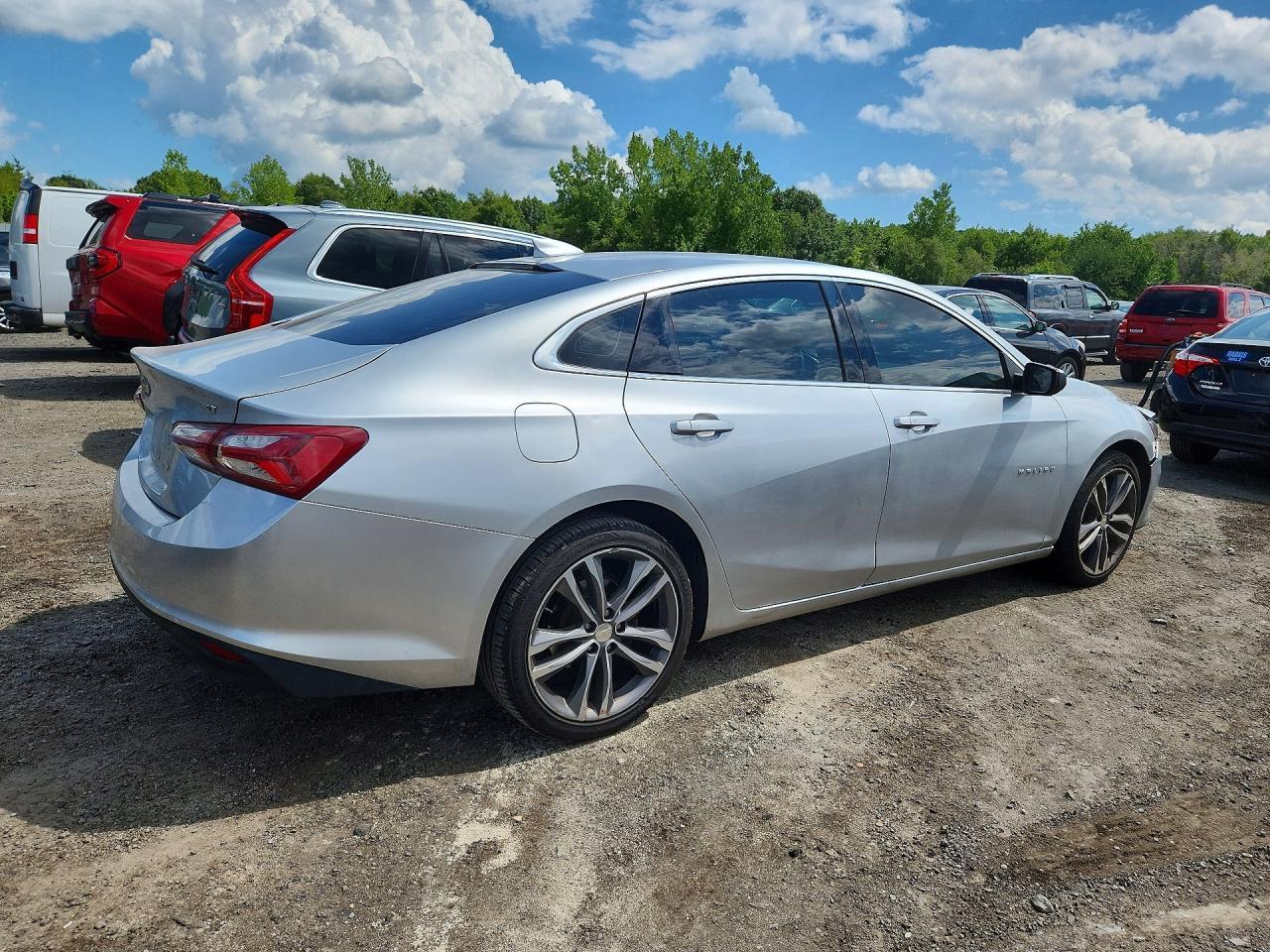 2020 Chevrolet Malibu Lt - Image 3