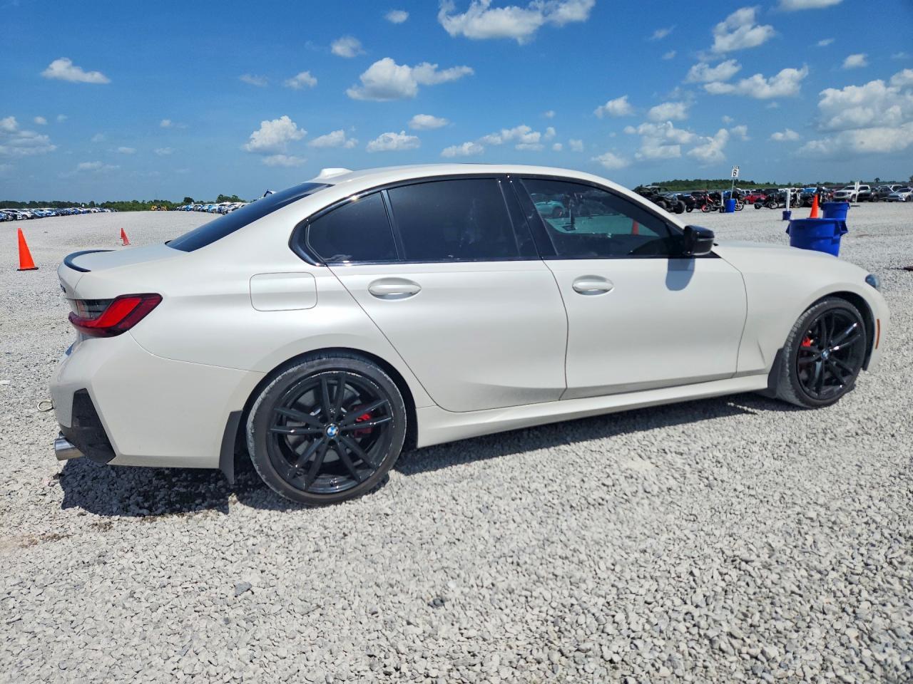 2024 BMW M340Xi - Фото 3