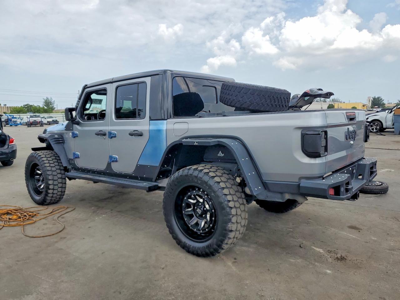 2020 Jeep Gladiator Sport - Фото 2