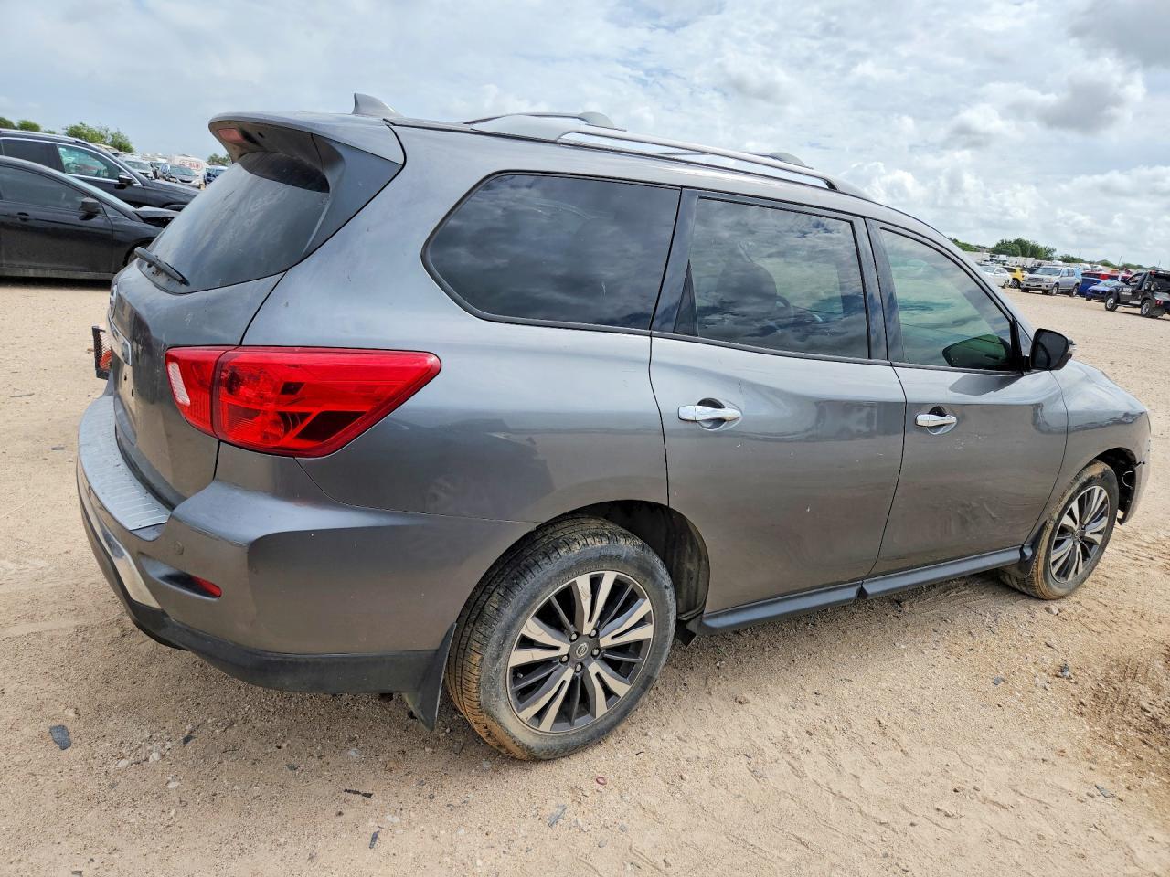2020 Nissan Pathfinder S - Фото 3