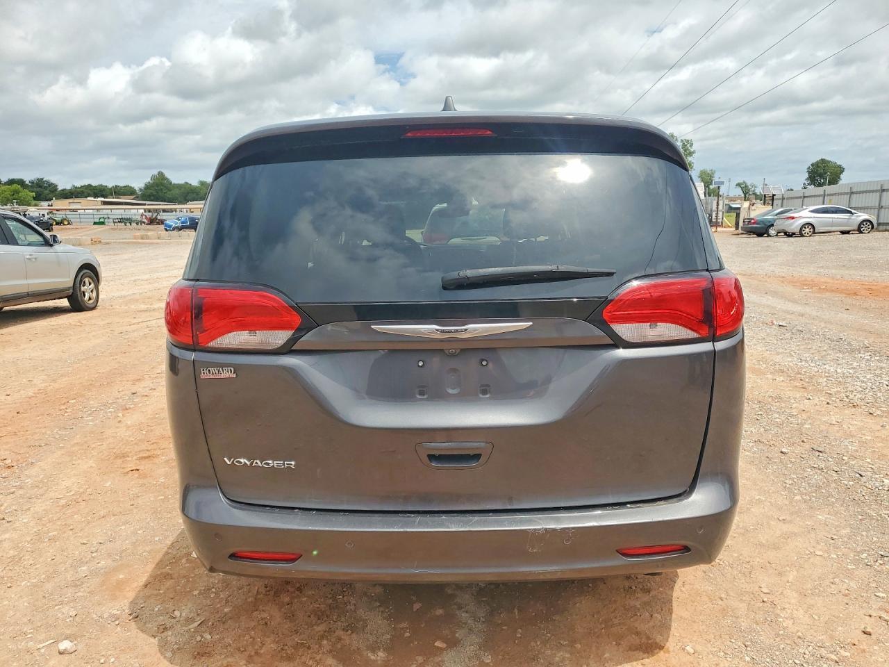 2021 Chrysler Voyager Lx - Фото 6