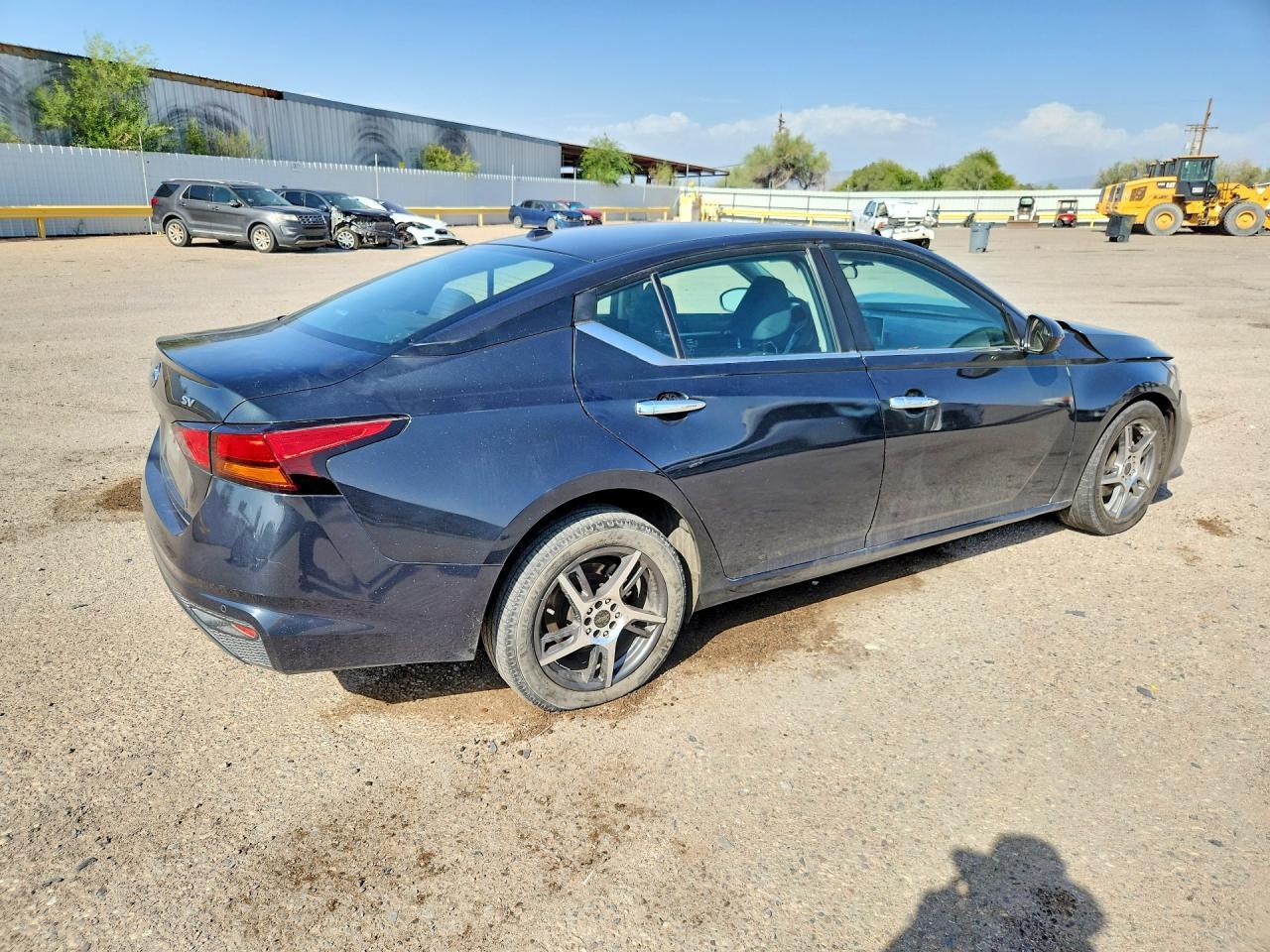 2021 Niss Altima - Фото 3