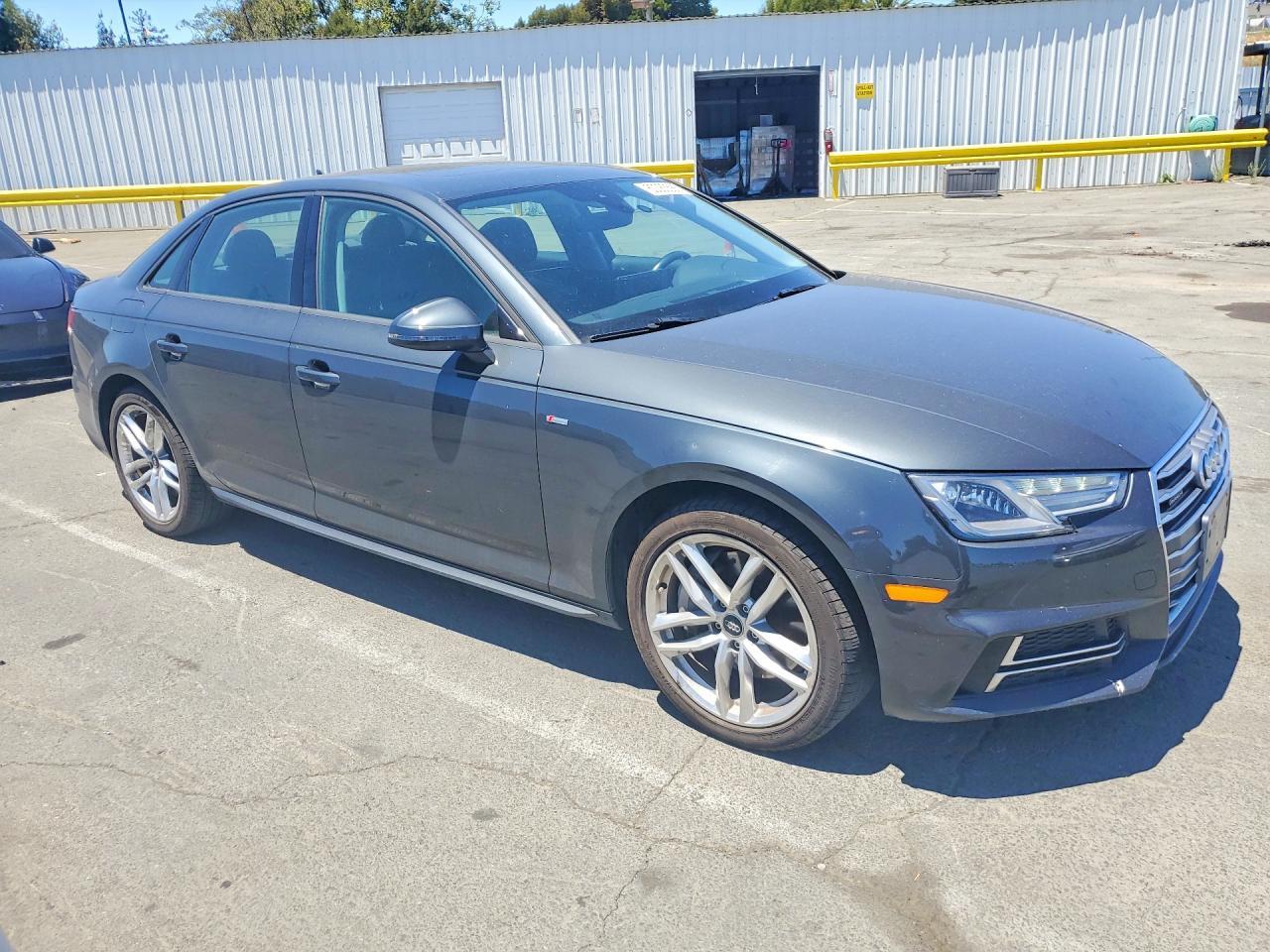 2017 Audi A4 Premium - Фото 4