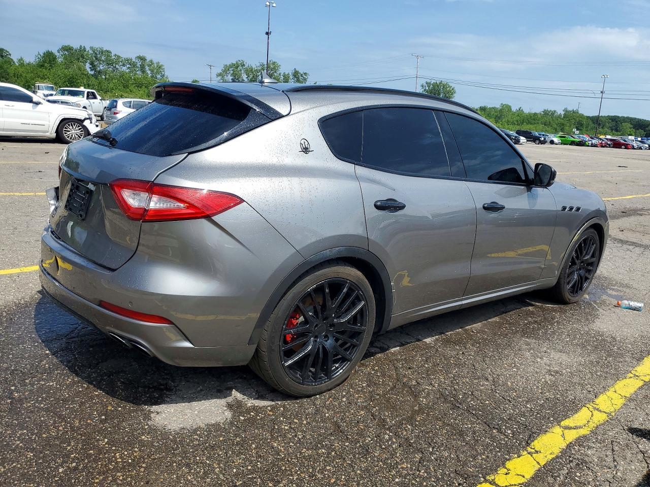 2017 Maserati Levante S Luxury - Image 3