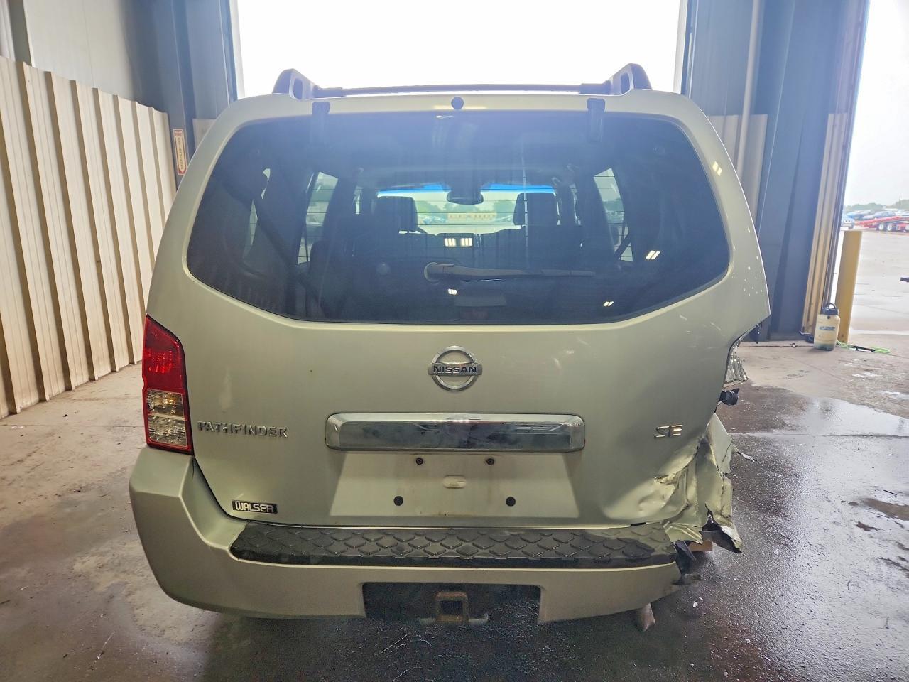 2005 Nissan Pathfinder Xe - Фото 6