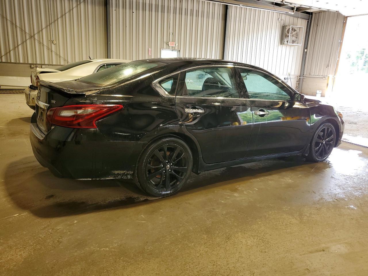 2017 Nissan Altima 2.5 Sr - Image 3