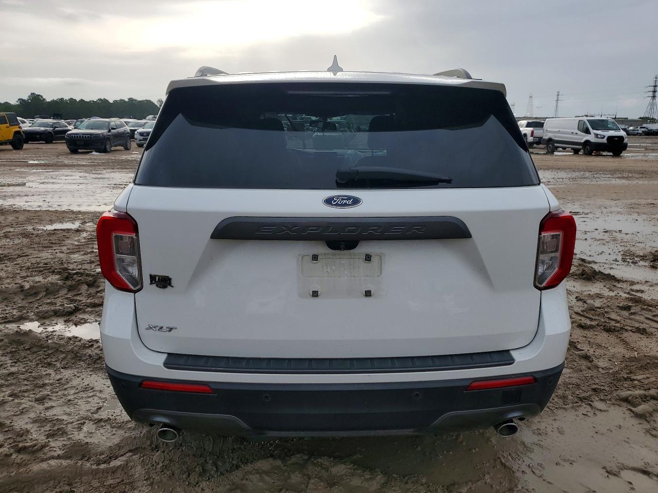 2022 Ford Explorer Xlt - Фото 6