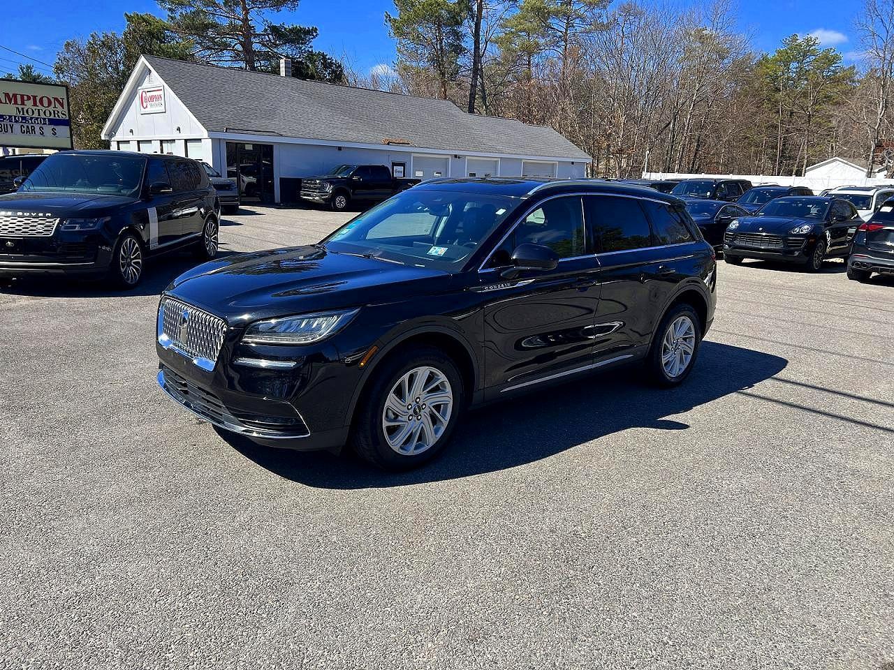 2022 Lincoln Corsair - Image 2