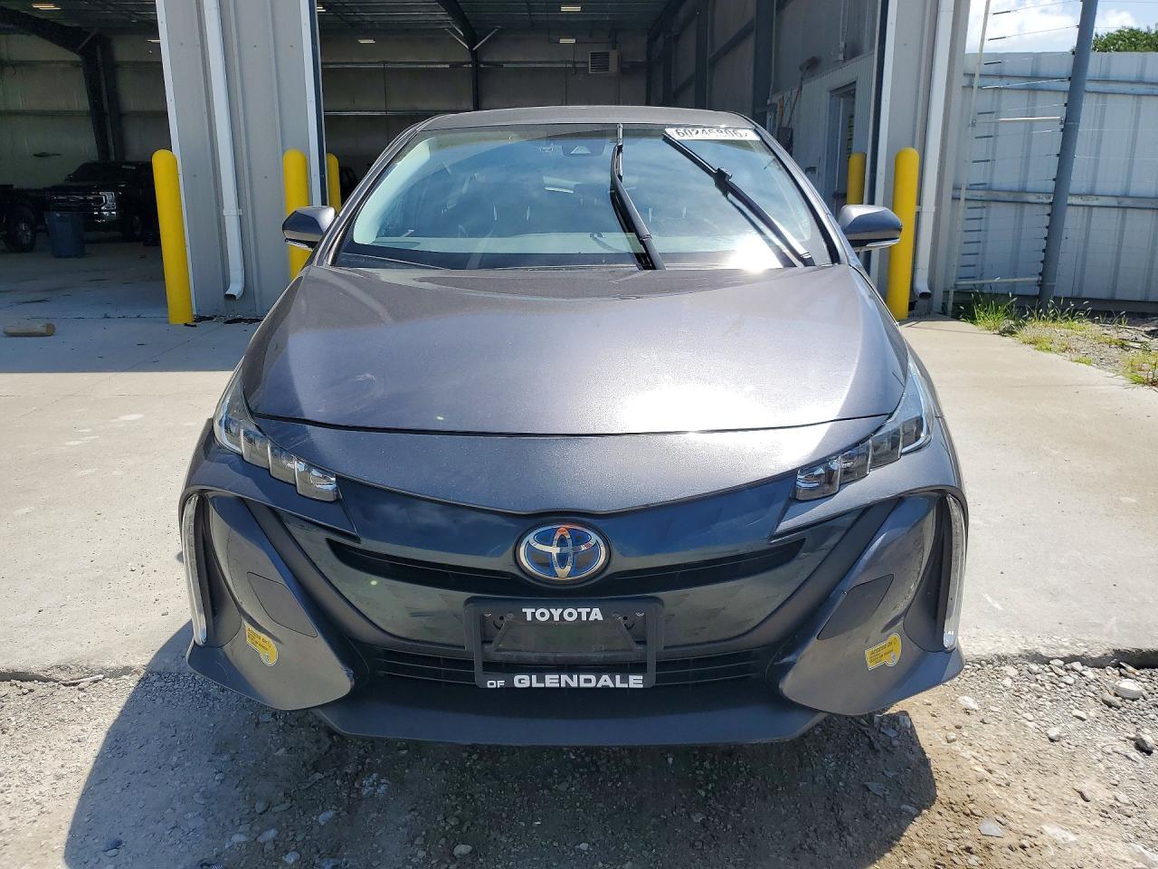 2022 Toyota Prius Prime Xle - Image 5