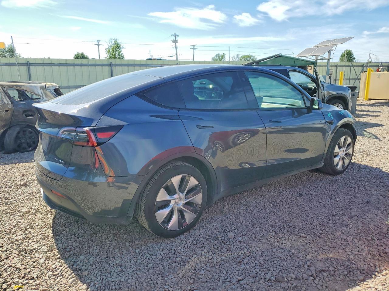 2021 Tesla Model Y - Фото 3