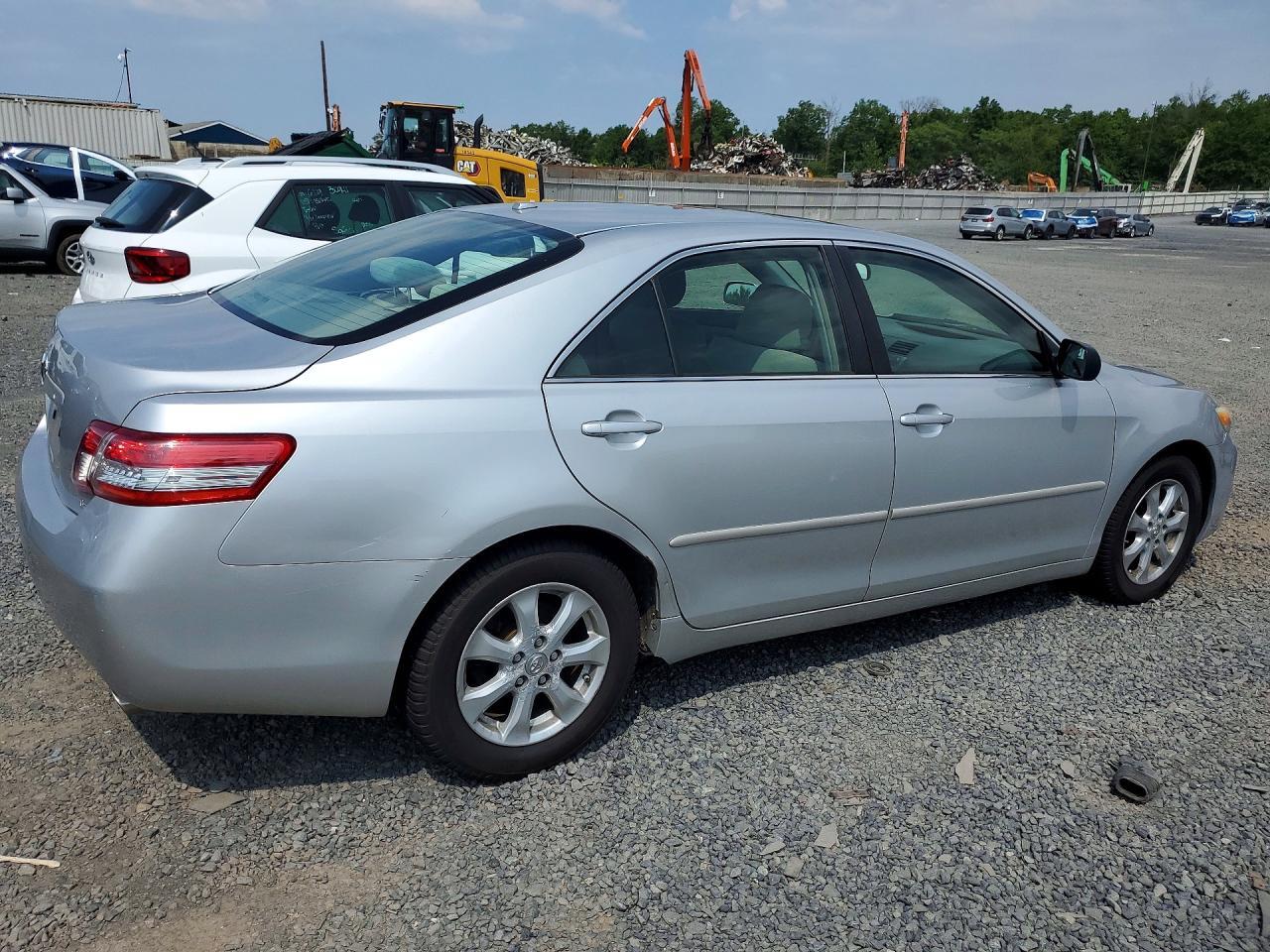 2009 Toyota Camry - Фото 3