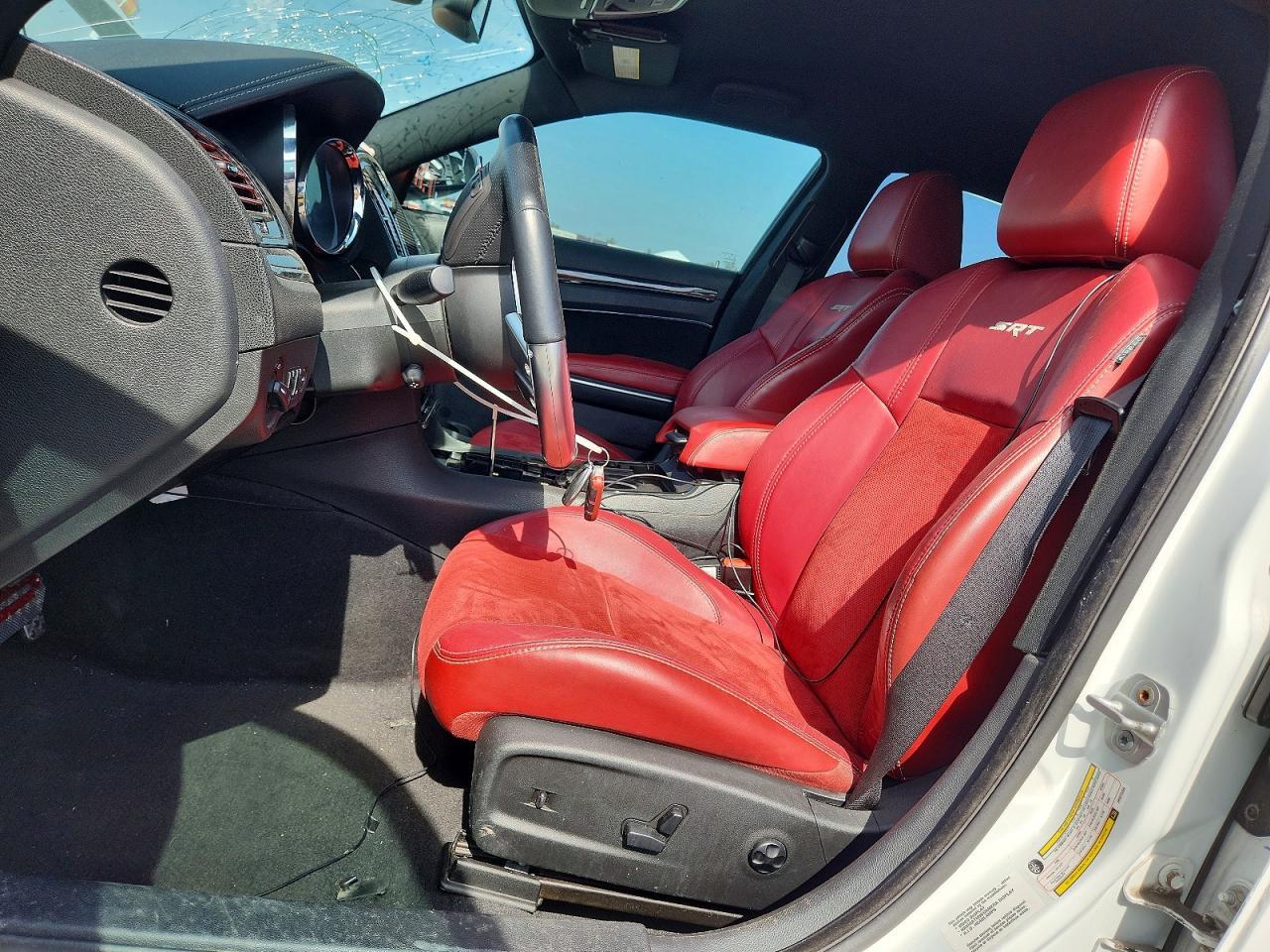 2013 Chrysler 300 Srt-8 - Фото 7