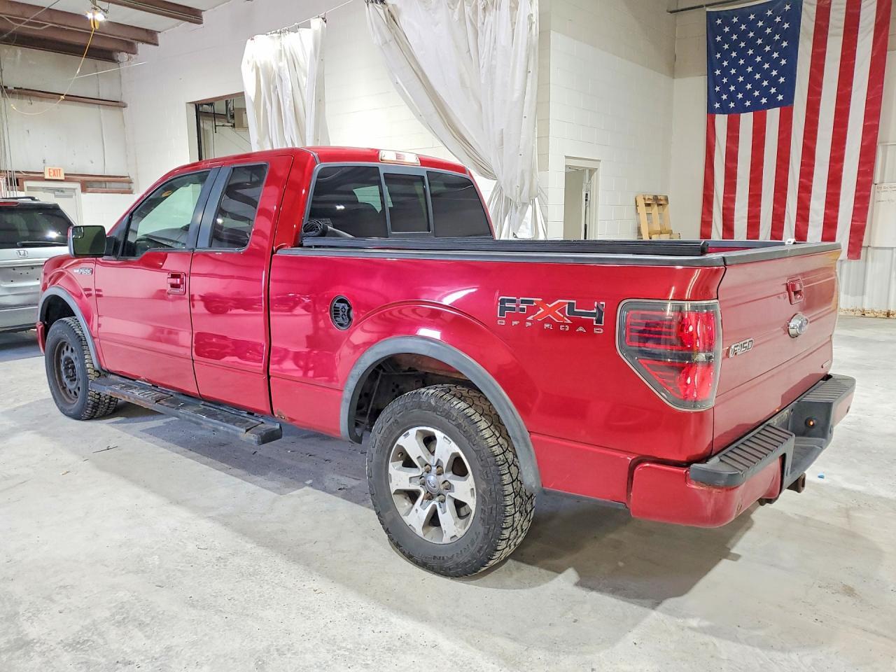 2011 Ford F150 Super Cab - Фото 2