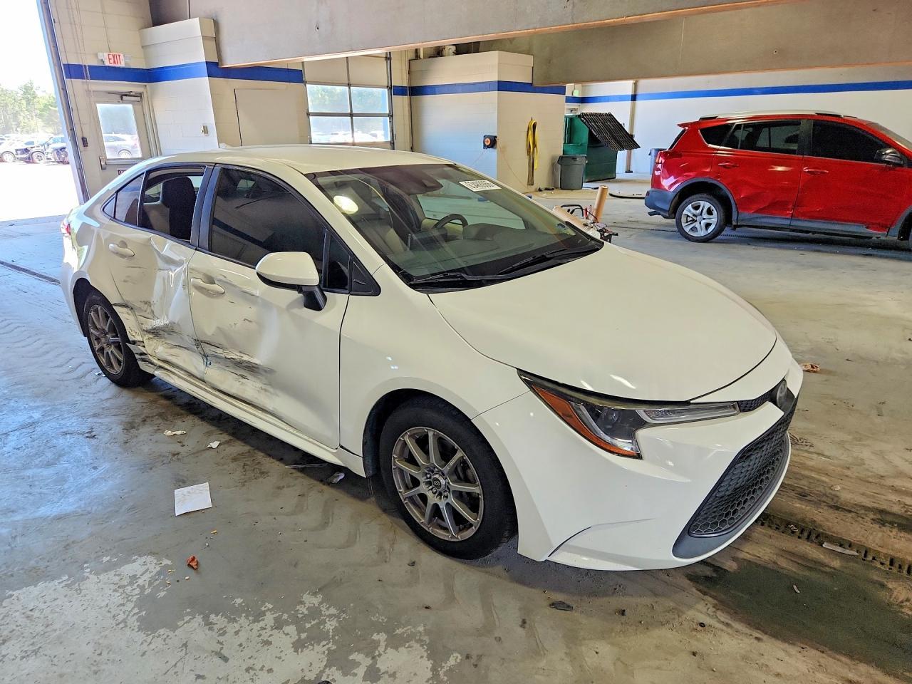 2021 Toyota Corolla Le - Фото 4