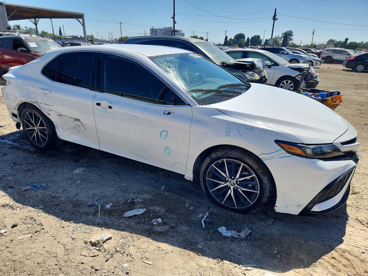 2023 Toyota Camry Se - Фото 4