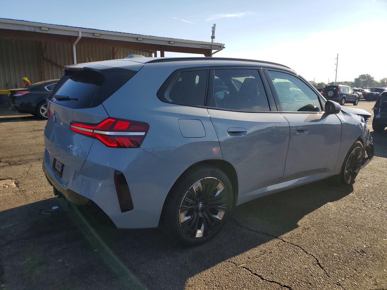2026 BMW X3 30 xDrive - Фото 3