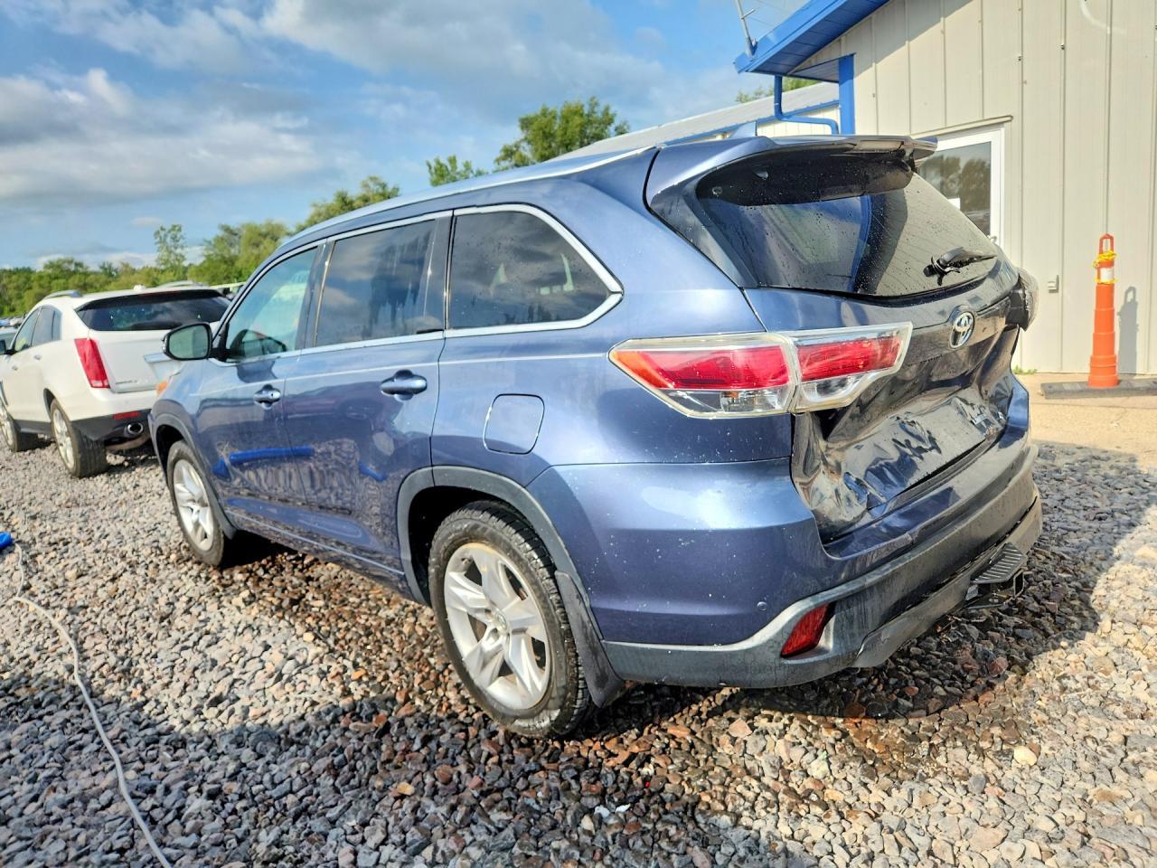 2016 Toyota Highlander Limited - Фото 2