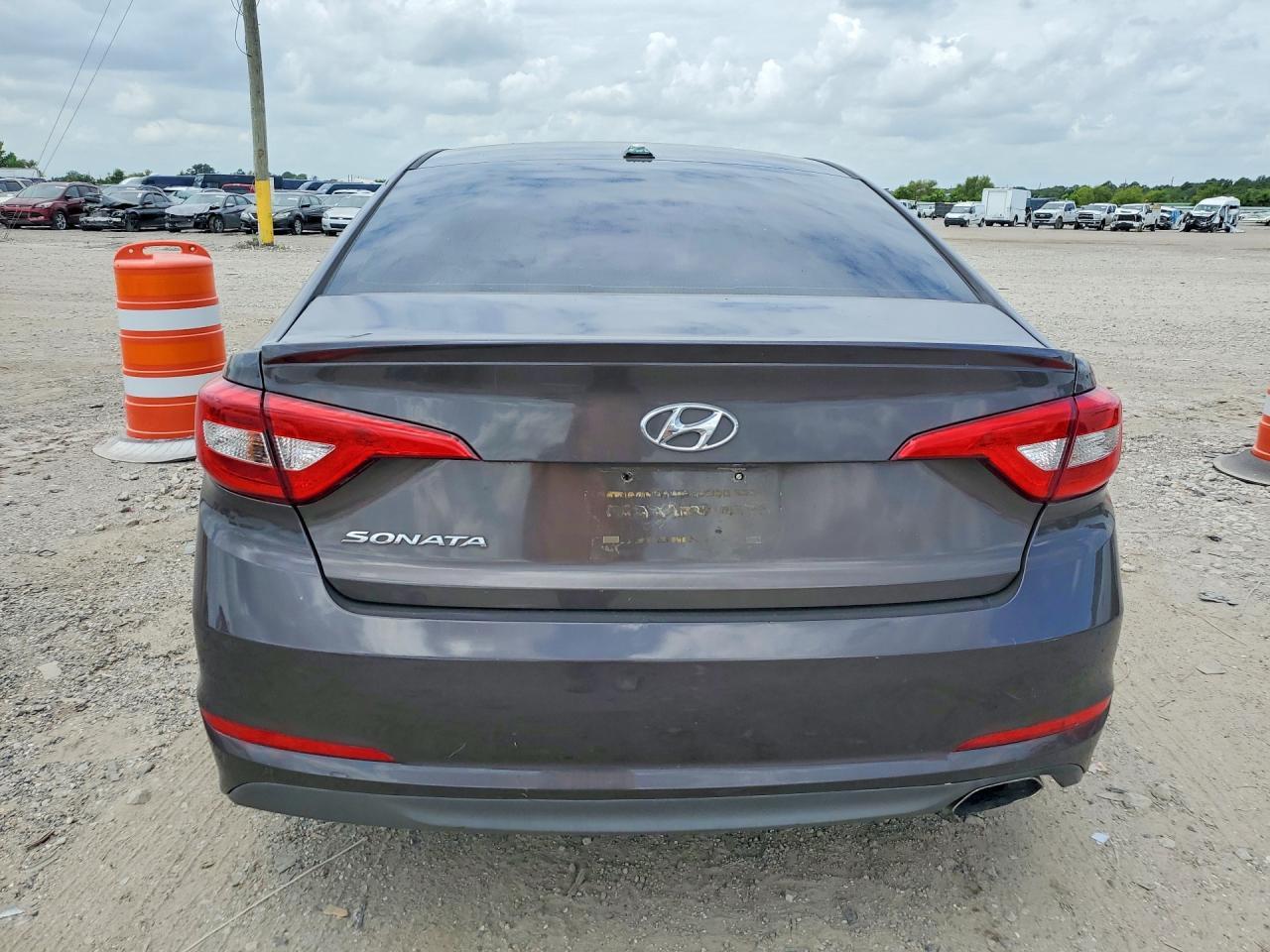 2017 Hyundai Sonata Se - Фото 6