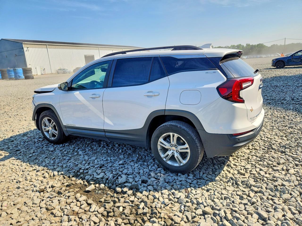 2022 GMC Terrain Sle - Image 2