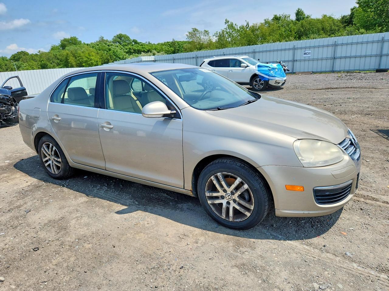 2005 Volkswagen New Jetta 2.5L Option Package 1 - Image 4