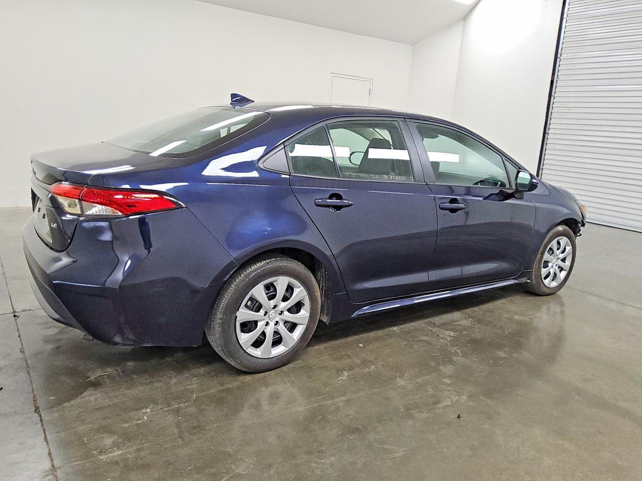 2025 Toyota Corolla Le - Фото 3
