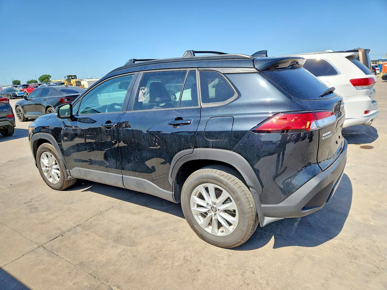 2025 Toyota Corolla Cross Le - Image 2
