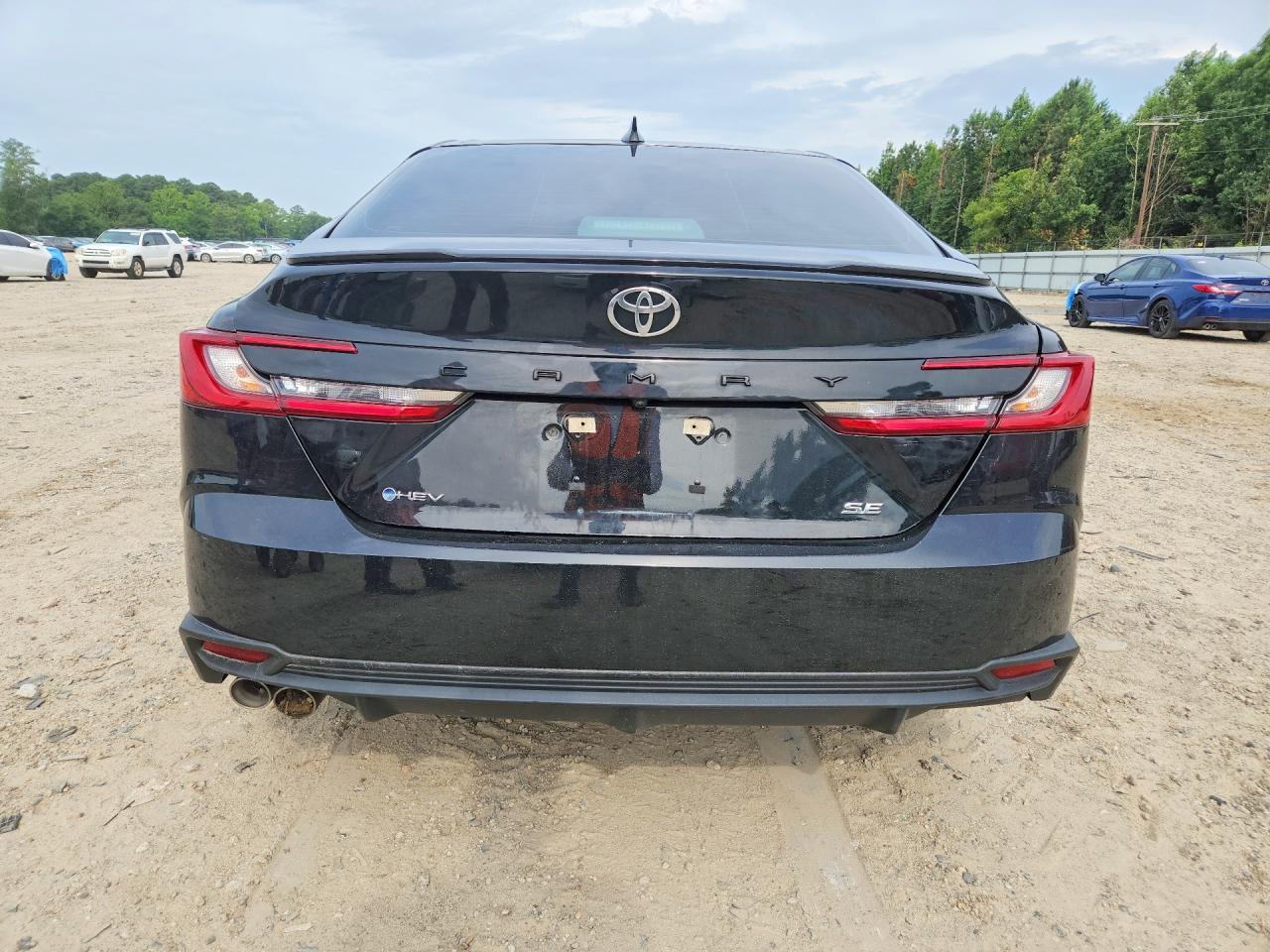 2025 Toyota Camry Se - Фото 6