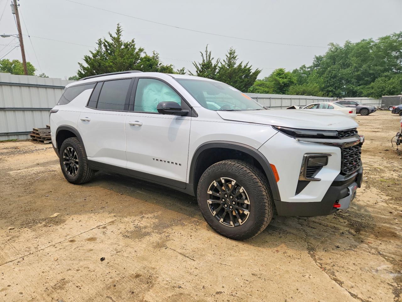 2026 Chevrolet Traverse Z71 - Image 4